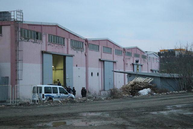 Denizli'de fabrikanın çatısından düşen işçi öldü