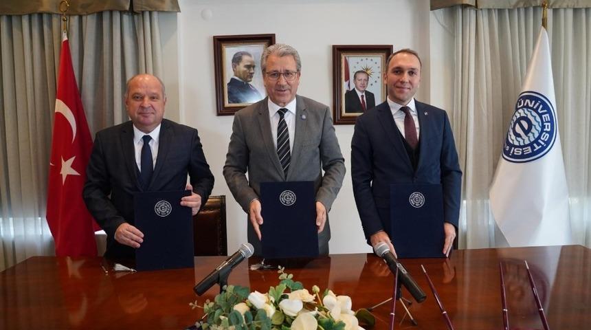 Ege, THY ve İŞKUR arasında işbirliği protokol&uuml;