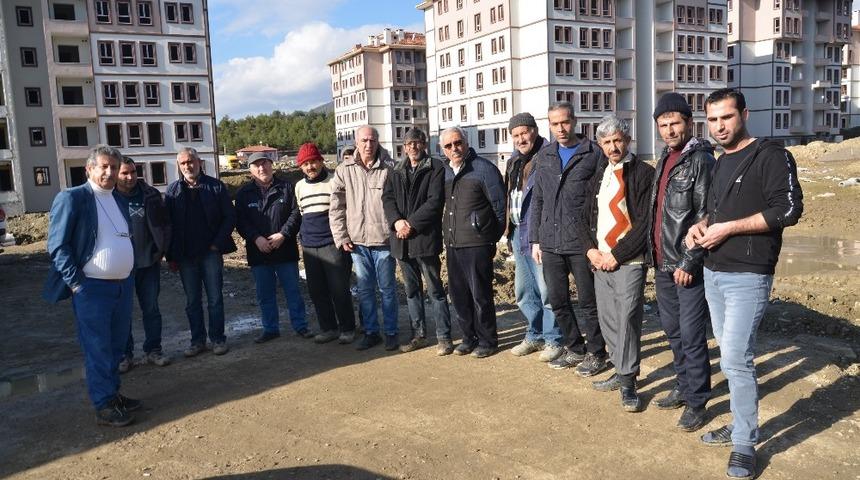 Şirketin muhasebecisi, iş&ccedil;ilerin maaşlarını &ouml;demeyen patronlarına isyan etti