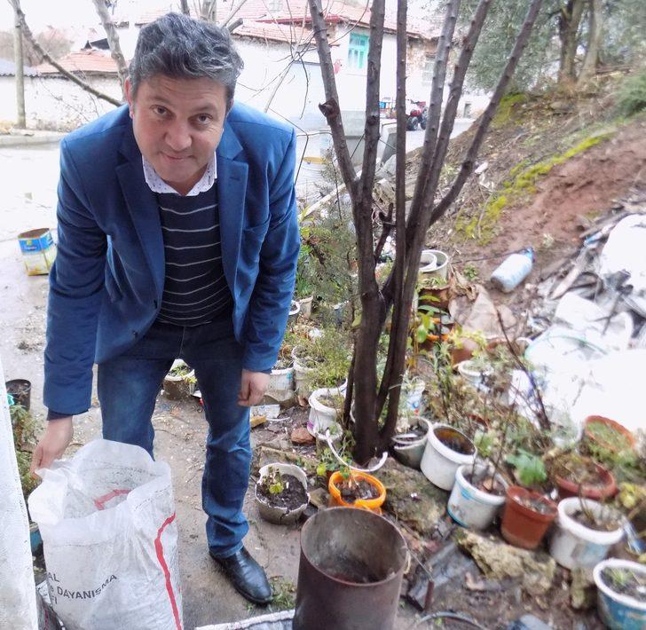 Yaşlı kadının sobasını her gün muhtar yakıyor G5