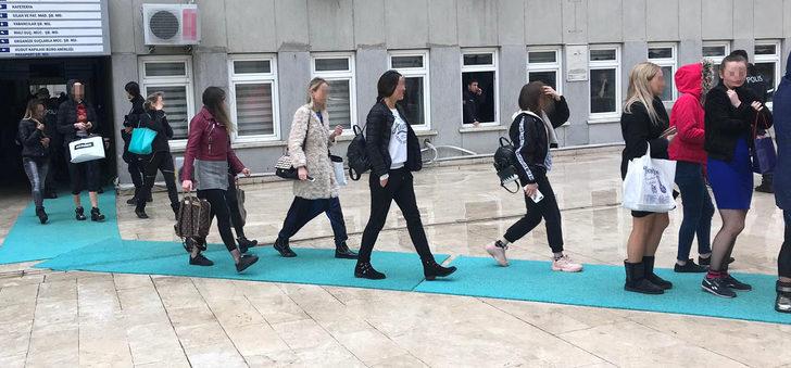 'Dansçı yapacağız' vaadiyle kandırmışlar! 66 kadın kurtarıldı G4