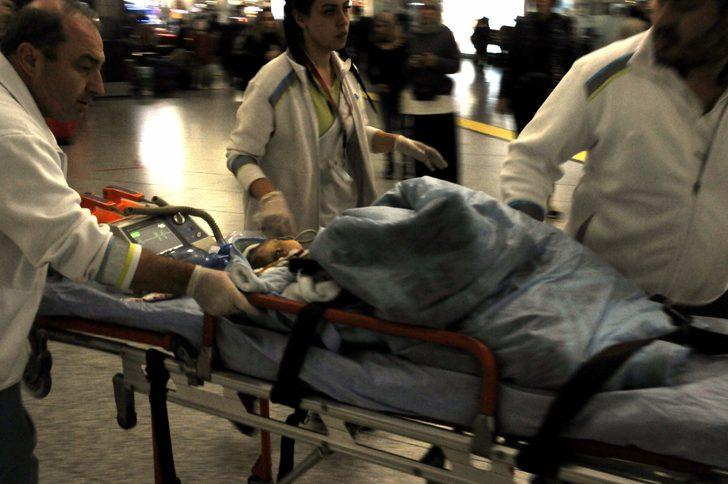 İstanbul'daki havalimanında çok acı olay! Anne ve babası yıkıldı G2