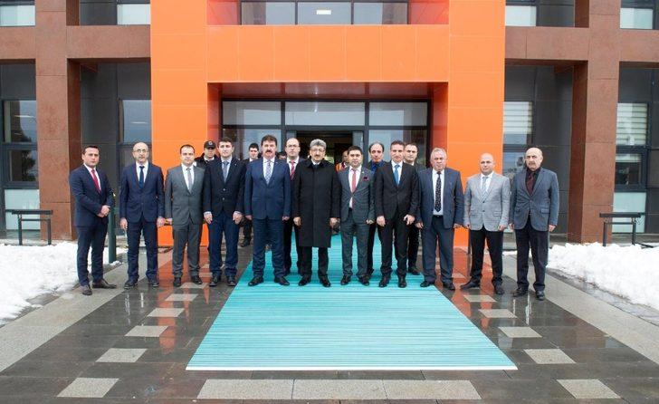 Vali Bilmez’den Karayolları 11. Bölge Müdürlüğüne ziyaret G4