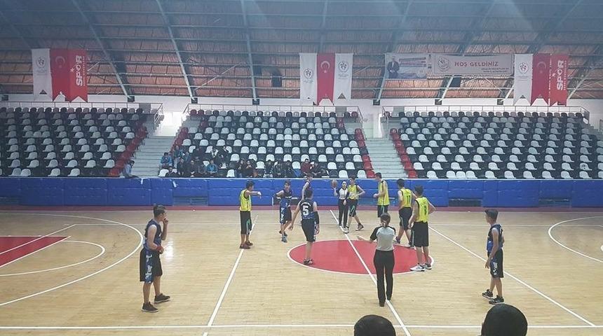 Yıldızlar Gen&ccedil;lik ve Spor Kul&uuml;b&uuml;&rsquo;n&uuml;n basketboldaki başarısı