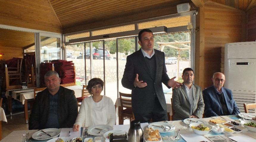 Kaş Belediye Başkan Adayı Ulutaş STK&rsquo;lılarla buluştu