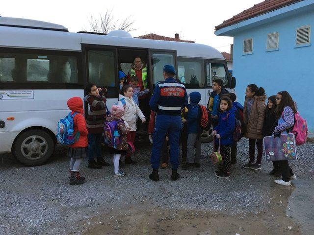 Muğla Jandarmasından okul önlerinde denetimi