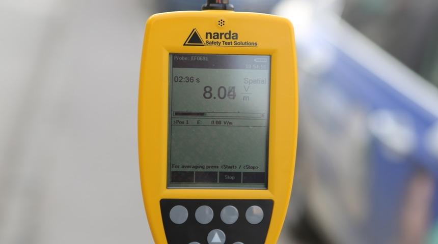 Elektromanyetik tehlike uyarısı