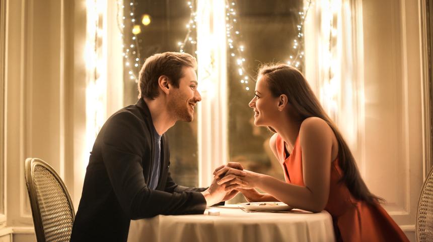 Sevgiliye hediye edilecek en güzel aşk şarkıları