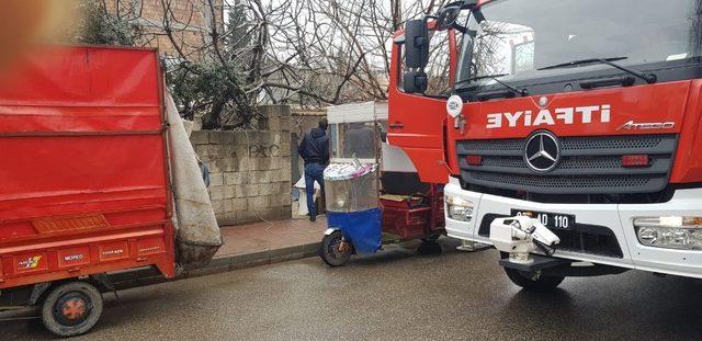 Suriyeli ailenin kaldığı evde yangın paniği