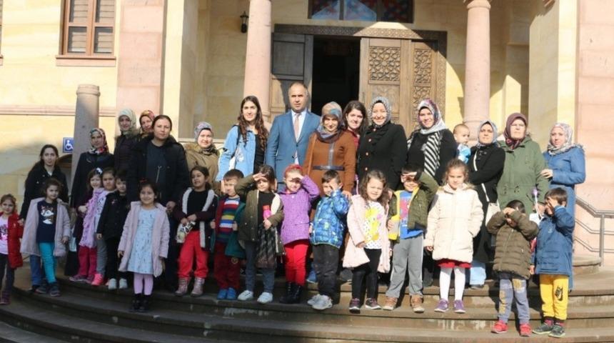 Biga&rsquo;da &lsquo;Altın G&uuml;n&uuml; Yerine K&uuml;t&uuml;phane G&uuml;n&uuml;&rsquo; projesi