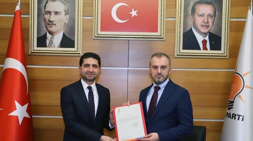 AK Parti Artuklu il&ccedil;e y&ouml;netimi belli oldu