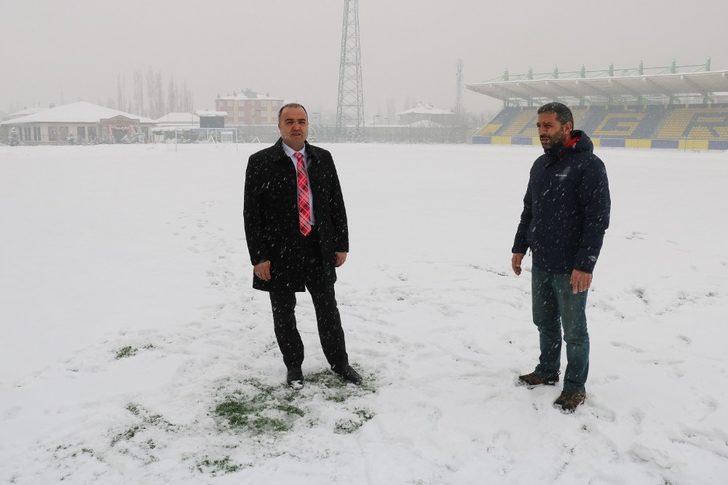 Ağrı Şehir Stadyumu temizleniyor G5