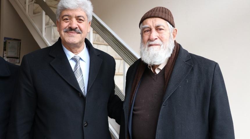 Ekinci esnaf ziyaretlerini s&uuml;rd&uuml;r&uuml;yor