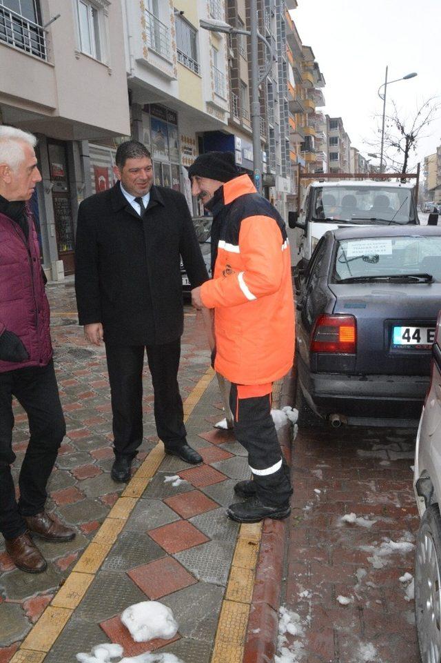 İyi Partili Parlak esnaflardan destek istedi