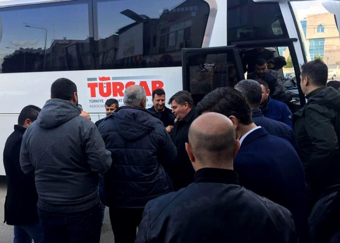 CHP&rsquo;li Oran, turizm acenteleri temsilcilerine &Ccedil;eşme&rsquo;yi anlattı