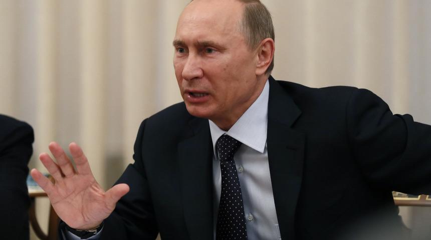 Rusya'da deprem! Putin hepsinin görevine son verdi