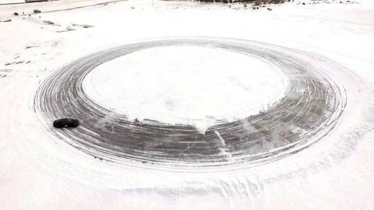 Donan Çıldır Gölü üzerinde sınırları zorladılar  G2