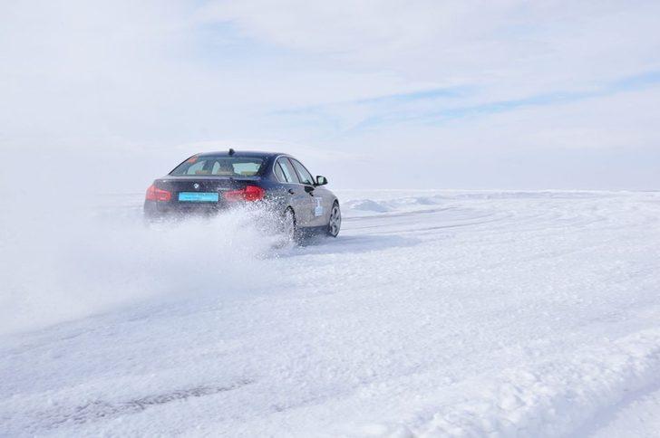 Donan Çıldır Gölü üzerinde sınırları zorladılar  G4