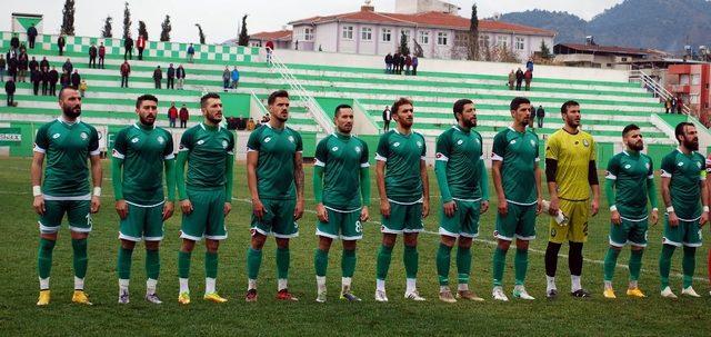 Salihli Belediyespor galibiyet istiyor