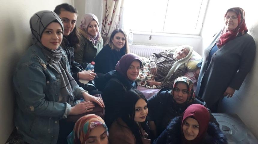 91 yaşındaki Fadime Atak: Karne ile ekmek aldığımız g&uuml;nleri unutmadık