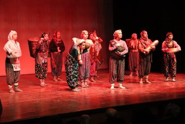 Anadolu efsaneleri etkinliğine yoğun ilgi