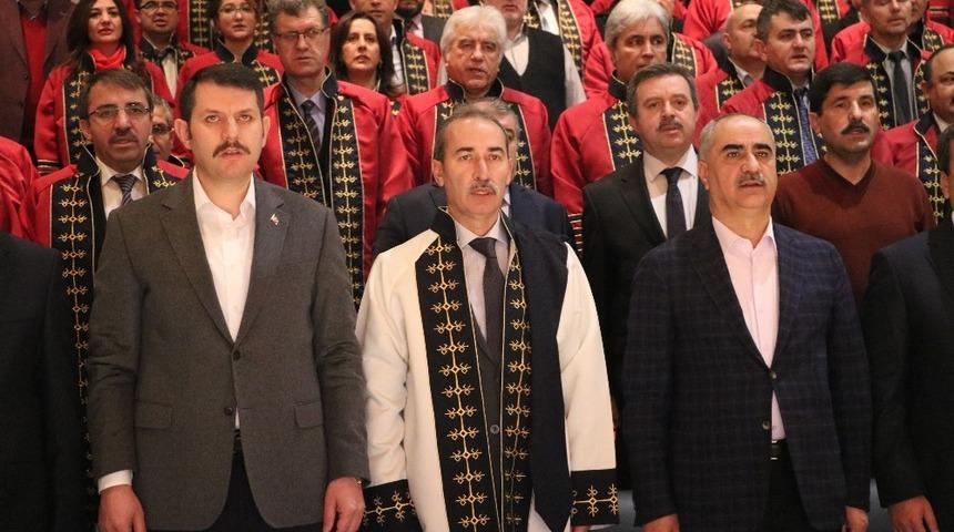 Cumhuriyet &Uuml;niversitesinin  45. Kuruluş yıl d&ouml;n&uuml;m&uuml; kutladı