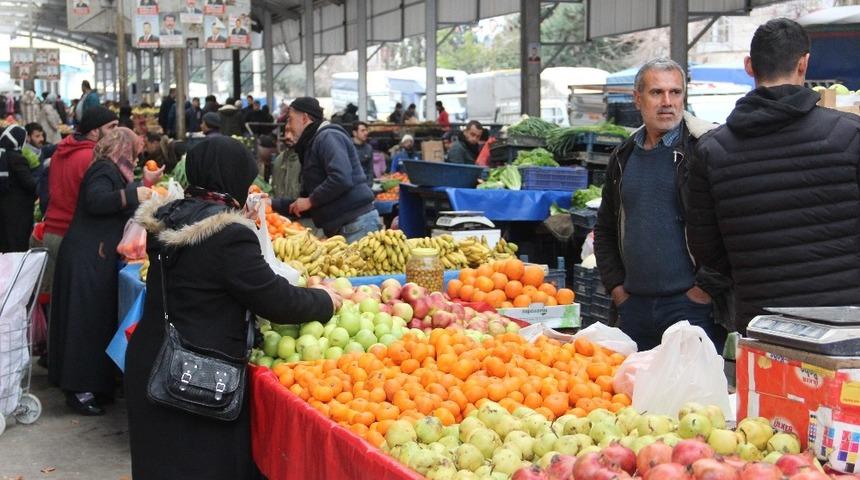 Pazardaki &uuml;r&uuml;n fiyatlarından ne alıcı ne de satıcı memnun