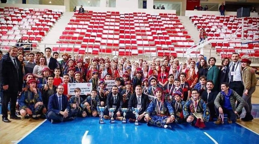 Cumhuriyet Anadolu Lisesi&rsquo;nin halk oyunlarından 5 yılda 5&rsquo;inci şampiyonluğu