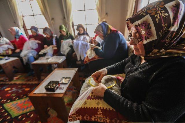 Denizli’de  Türk el sanatları yaşatılıyor