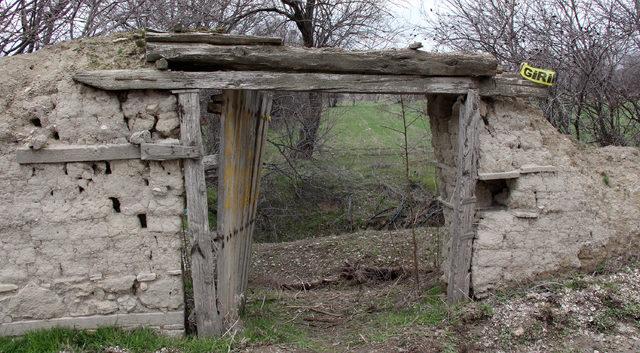 Kayıp Afgan kadının, par&ccedil;alanarak g&ouml;m&uuml;lm&uuml;ş cesedi bulundu (2) 2