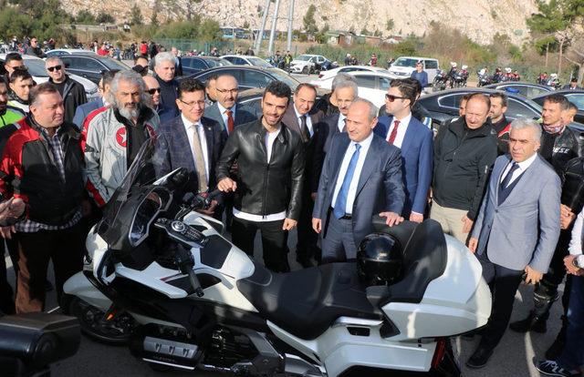 Sofuoğlu: Motosikletçiler için bariyer uygulaması başlangıç