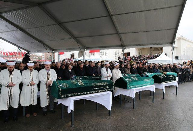 Kartal’da hayatını kaybeden Alemdar ailesi üyeleri son yolculuğuna uğurlandı