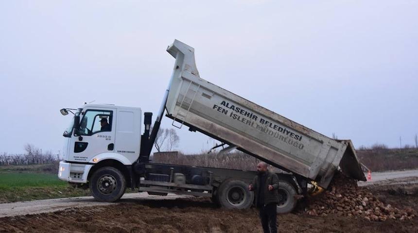 Başkan Uçak’tan yol genişletme çalışmalarına yerinde inceleme