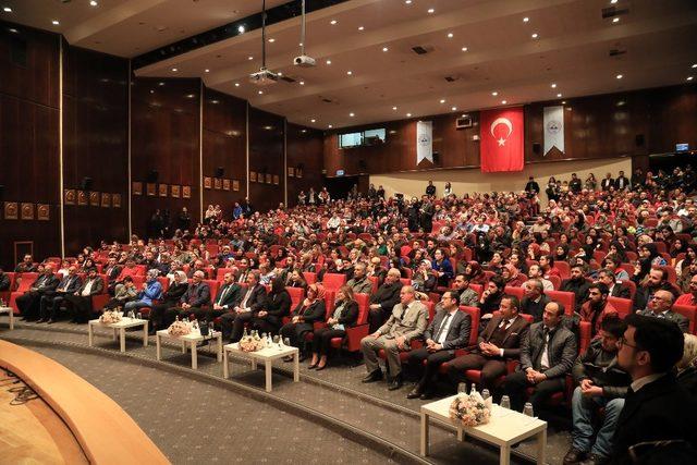 Mehmet Akif tiyatro oyunuyla anıldı