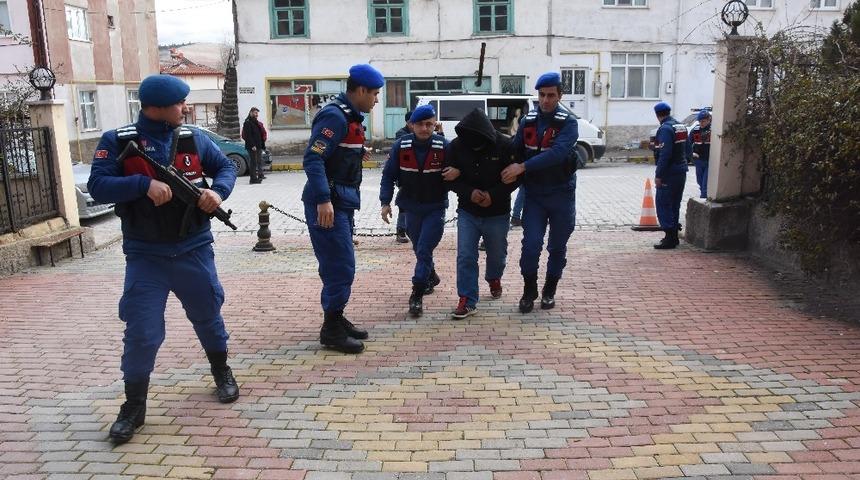 K&uuml;tahya&rsquo;daki asans&ouml;rc&uuml; cinayeti