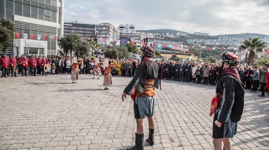 Atat&uuml;rk&rsquo;&uuml;n Kuşadası&rsquo;na gelişinin 95.yılı t&ouml;renle kutlandı