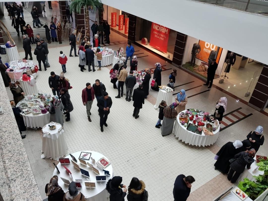 Tatvan Belediyesinden el sanatları sergisi