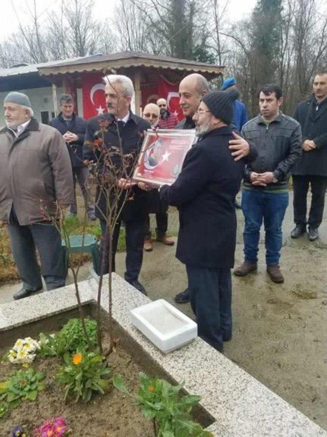 El Bab’da şehit düşen Ömer Akkuş mezarı başında anıldı