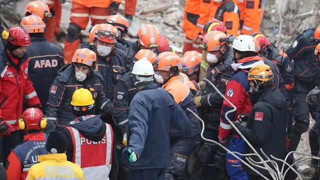 Kartal'da bina çökmesi