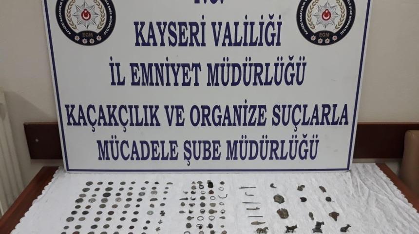 Oğeratonda 165 par&ccedil;a tarihi eser ele ge&ccedil;irildi