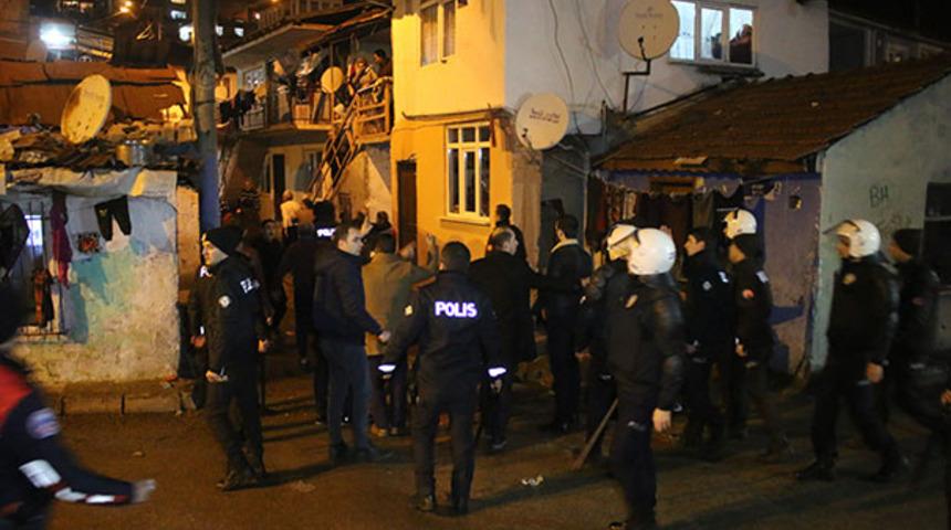 Taş ve sopalar havada uçuştu: Çok sayıda gözaltı var!