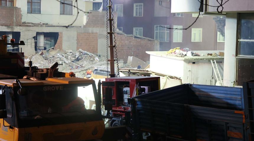 Kartal'da &ccedil;alışmalar gece boyu s&uuml;rd&uuml;