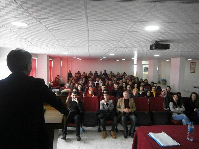 Tatvan’da aday öğretmenlere yönelik seminer