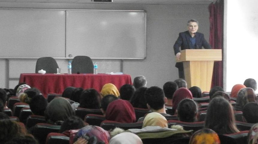 Tatvan&rsquo;da aday &ouml;ğretmenlere y&ouml;nelik seminer