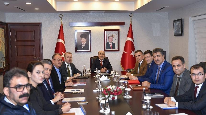 Adana&rsquo;da 104 metruk bina yıkılacak