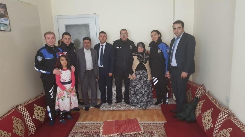 Şehit ailelerine ziyaret