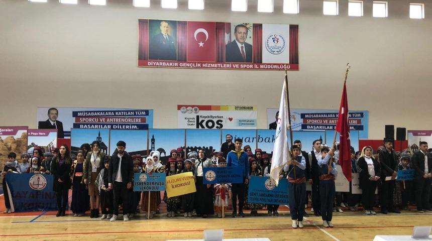 Diyarbakır&rsquo;da halk oyunları m&uuml;sabakaları sona erdi