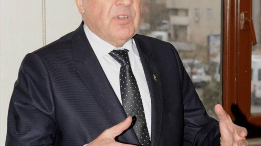 Dr. Nihat &Ouml;zkan: "G&uuml;n ayrışma değil, birleşme g&uuml;n&uuml;d&uuml;r"