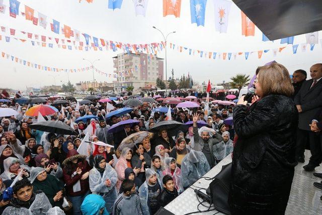 Şahin, seçim koordinasyon merkezi açılışlarına katıldı