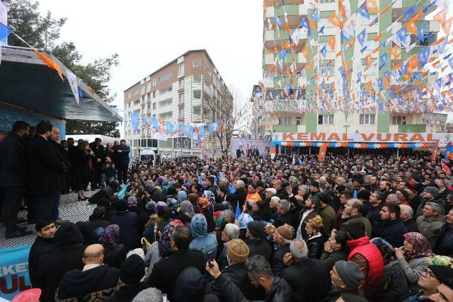 Şahin, seçim koordinasyon merkezi açılışlarına katıldı